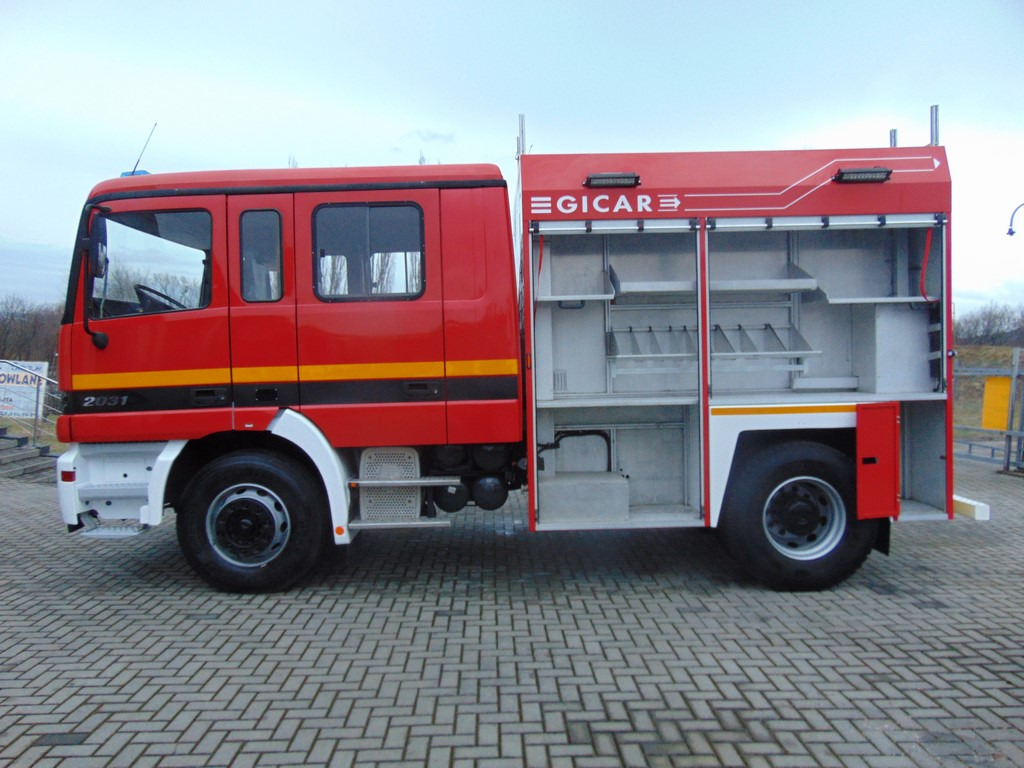 Feuerwehrfahrzeug MERCEDES-BENZ Actros 2031 V8 GICAR: das Bild 8