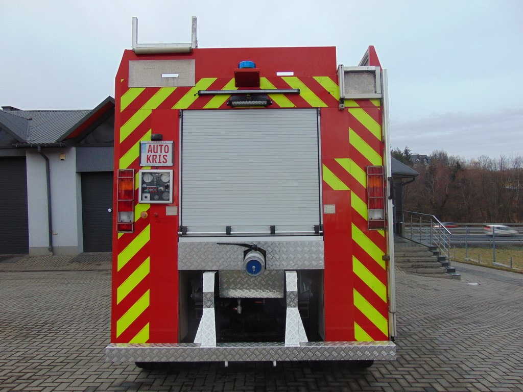 Feuerwehrfahrzeug MERCEDES-BENZ Actros 2031 V8 GICAR: das Bild 6