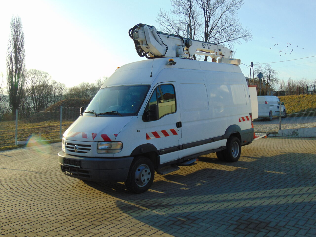 RENAULT Mascott 2,8dCi 110 L2H3 France Elevateur 152TTF 162TTF - Arbeitsbühne: das Bild 1 RENAULT Mascott 2,8dCi 110 L2H3 France Elevateur 152TTF 162TTF - Arbeitsbühne: das Bild 1