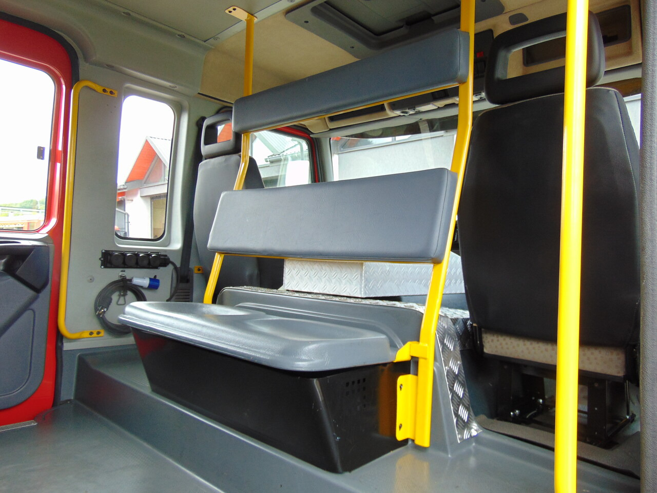 Feuerwehrfahrzeug RENAULT Premium 260 GICAR: das Bild 16