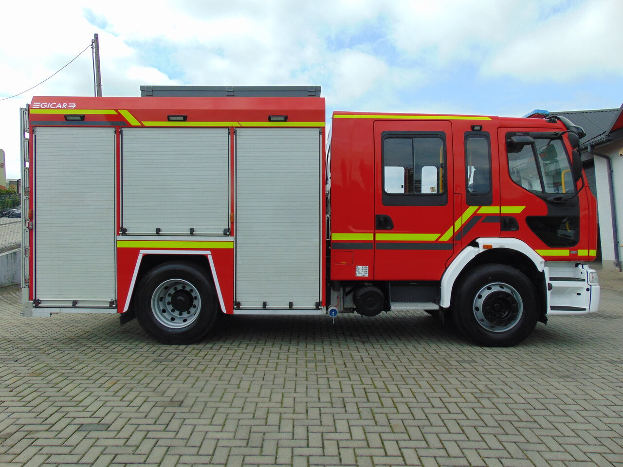 Feuerwehrfahrzeug RENAULT Premium 260 GICAR: das Bild 7