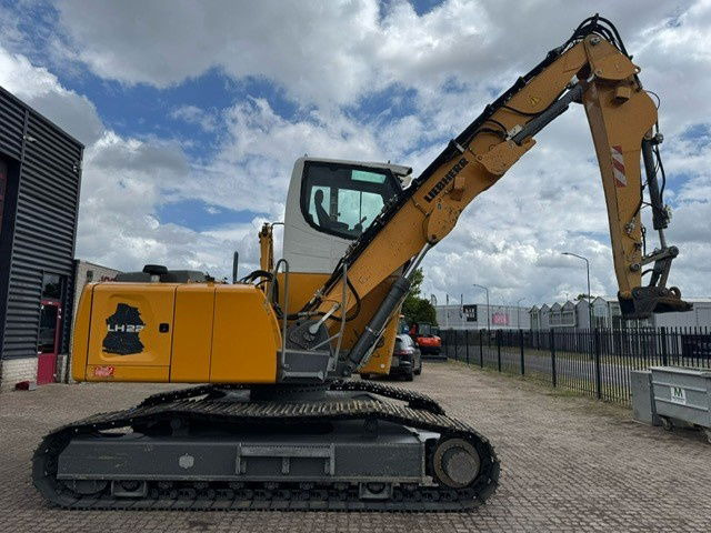 Liebherr LH 22 C Litronic 95 Rijwerk - Umschlagbagger: das Bild 5 Liebherr LH 22 C Litronic 95 Rijwerk - Umschlagbagger: das Bild 5