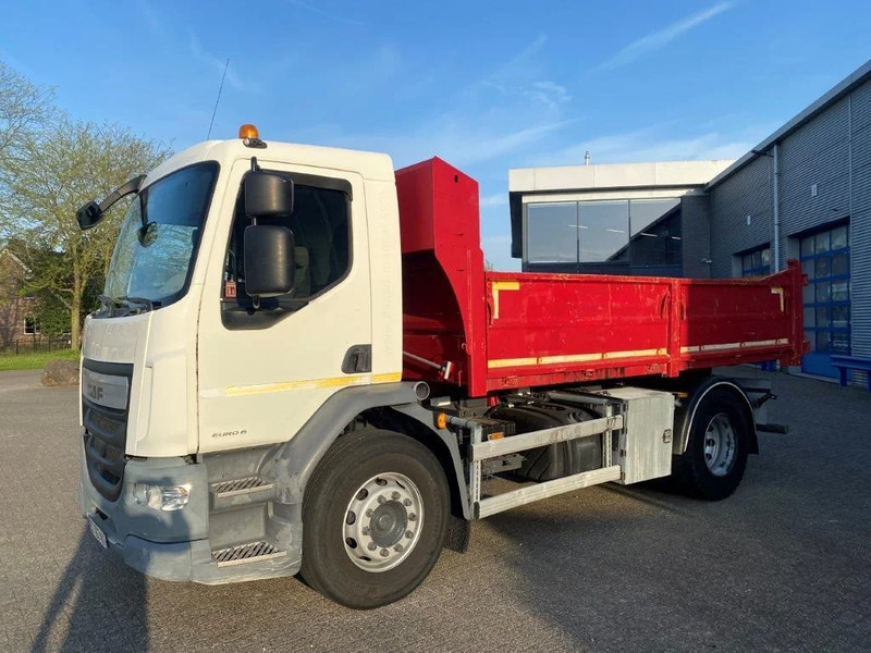 DAF LF310 / MAREL TIPPER / TUV:09-08-2024 / ONLY:145335 KM / MANUAL / EURO-6 / 2016 - Kipper: das Bild 1 DAF LF310 / MAREL TIPPER / TUV:09-08-2024 / ONLY:145335 KM / MANUAL / EURO-6 / 2016 - Kipper: das Bild 1