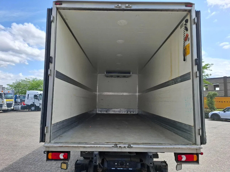 Iveco EuroCargo 120 / COOL TRUCK / CARRIER XARIOS 600 / PLATFORM 2000KG / ONLY:340634 KM / AIRCO / MANUAL / EURO-6 / 2014 - Isotherm LKW: das Bild 5 Iveco EuroCargo 120 / COOL TRUCK / CARRIER XARIOS 600 / PLATFORM 2000KG / ONLY:340634 KM / AIRCO / MANUAL / EURO-6 / 2014 - Isotherm LKW: das Bild 5