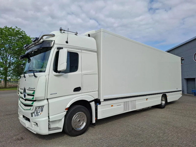 Mercedes-Benz Actros 1843 / GERMAN FLOWER TRUCK / 162021 KM / ISOLATED BOX / COOL & HEATED / NAVI / PLATFORM 1500 KG / TOP CONDITION / FULL-AI - Verkaufsfahrzeug: das Bild 1 Mercedes-Benz Actros 1843 / GERMAN FLOWER TRUCK / 162021 KM / ISOLATED BOX / COOL & HEATED / NAVI / PLATFORM 1500 KG / TOP CONDITION / FULL-AI - Verkaufsfahrzeug: das Bild 1