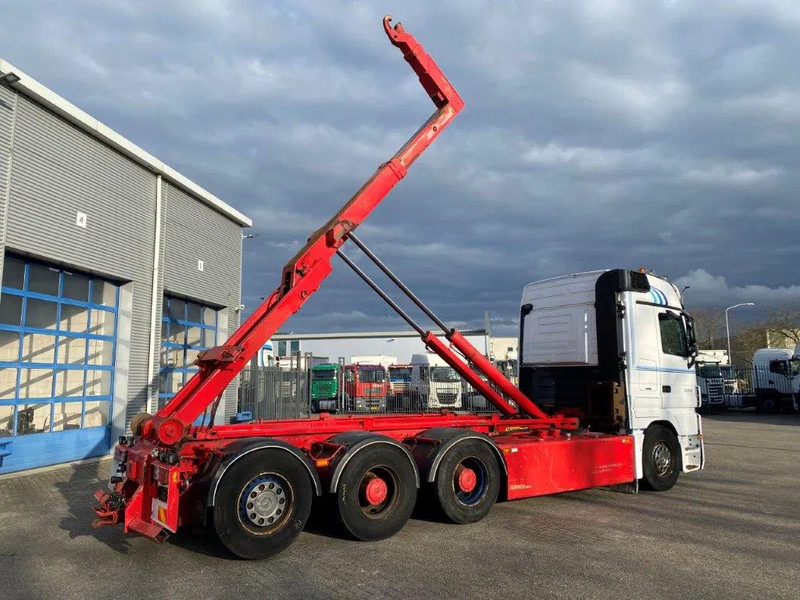 Abrollkipper Mercedes-Benz Actros 3260 V8 / 15,9L / 8X4 / BIG AXLE / PALFINGER T26 HOOKLIFT / LIFT+LENKACHSE / FULL-AIR / AIRCO / AUTOMATIC / EURO-5 / 2013: das Bild 13