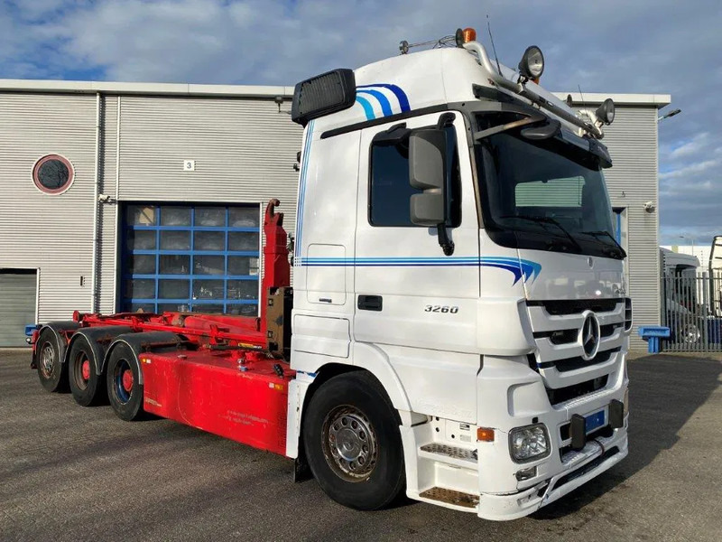 Abrollkipper Mercedes-Benz Actros 3260 V8 / 15,9L / 8X4 / BIG AXLE / PALFINGER T26 HOOKLIFT / LIFT+LENKACHSE / FULL-AIR / AIRCO / AUTOMATIC / EURO-5 / 2013: das Bild 6