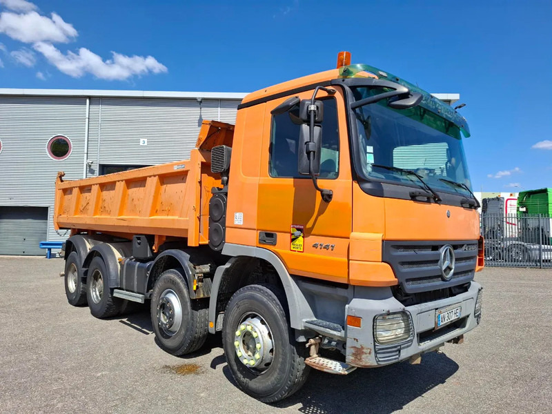Mercedes-Benz Actros 4141 / 3SIDE MEILLER TIPPER / FULL-STEEL / DRUM BRAKES / ONLY:535937 KM / 2XSTEERING AXLE / AIRCO / AUTOMATIC / EURO-3 / - Kipper: das Bild 4 Mercedes-Benz Actros 4141 / 3SIDE MEILLER TIPPER / FULL-STEEL / DRUM BRAKES / ONLY:535937 KM / 2XSTEERING AXLE / AIRCO / AUTOMATIC / EURO-3 / - Kipper: das Bild 4