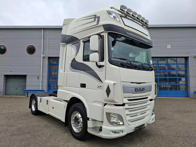 DAF XF106-460 / DEB / TUV:20-01-2026 / 753438 KM / FRIDGE / ACC / LWDS / SMART TACHO / ALCOA / AUTOMATIC / EURO-6 / 2017 - Sattelzugmaschine: das Bild 2 DAF XF106-460 / DEB / TUV:20-01-2026 / 753438 KM / FRIDGE / ACC / LWDS / SMART TACHO / ALCOA / AUTOMATIC / EURO-6 / 2017 - Sattelzugmaschine: das Bild 2