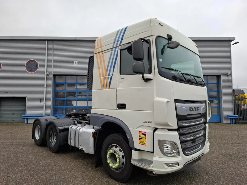 DAF XF106-480 / 6X4 / INTARDER / HYDRAULICS / ONLY:455958 KM / TECHNICAL 70 TON / SMART TACHO / INLINER / LWDS / AUTOMATIC / EURO-6 - Sattelzugmaschine: das Bild 2 DAF XF106-480 / 6X4 / INTARDER / HYDRAULICS / ONLY:455958 KM / TECHNICAL 70 TON / SMART TACHO / INLINER / LWDS / AUTOMATIC / EURO-6 - Sattelzugmaschine: das Bild 2