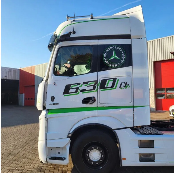 Mercedes-Benz ACTROS 1863 / ENGINE RUNNING / RETARDER / PARK-COOL /HYDRAULICS / ONLY: 268593KM / GIGA-SPACE / MIRRORCAM / AUTOMATIC / EURO-6 / - Sattelzugmaschine: das Bild 4 Mercedes-Benz ACTROS 1863 / ENGINE RUNNING / RETARDER / PARK-COOL /HYDRAULICS / ONLY: 268593KM / GIGA-SPACE / MIRRORCAM / AUTOMATIC / EURO-6 / - Sattelzugmaschine: das Bild 4