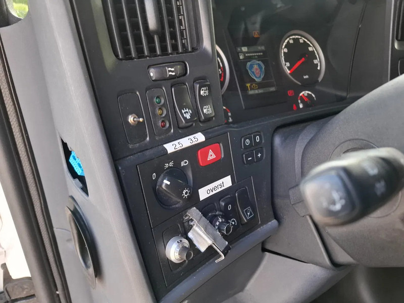 Sattelzugmaschine Scania R480 / HYDRAULICS / FULL-AIR / AIRCO / ONLY:593126 KM / AUTOMATIC / EURO-5 / 2012: das Bild 17