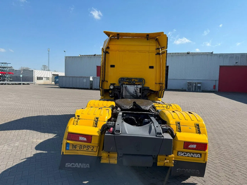 Scania R520 V8 / ENGINE RUNNING / RETARDER / HYDRAULICS / NL TRUCK / LIFT+LENKACHSE / ONLY:717000 KM / EURO-6 /2015 - Sattelzugmaschine: das Bild 4 Scania R520 V8 / ENGINE RUNNING / RETARDER / HYDRAULICS / NL TRUCK / LIFT+LENKACHSE / ONLY:717000 KM / EURO-6 /2015 - Sattelzugmaschine: das Bild 4