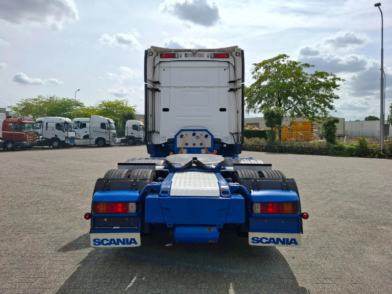 Scania R560 V8 / BOOGIE / HYDRAULICS / FULL-AIR / AUTOMATIC / EURO-5 / 2012 - Sattelzugmaschine: das Bild 4 Scania R560 V8 / BOOGIE / HYDRAULICS / FULL-AIR / AUTOMATIC / EURO-5 / 2012 - Sattelzugmaschine: das Bild 4