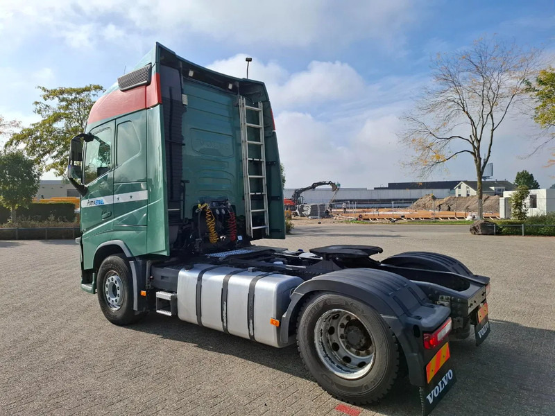 Volvo FH4-460 / VEB+ / DOUBLE TANK / FRIDGE / AIRCO / AUTOMATIC / EURO-6 / 2014 - Sattelzugmaschine: das Bild 3 Volvo FH4-460 / VEB+ / DOUBLE TANK / FRIDGE / AIRCO / AUTOMATIC / EURO-6 / 2014 - Sattelzugmaschine: das Bild 3