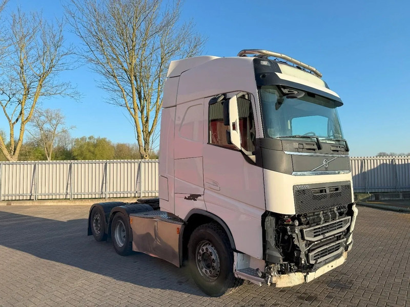 Volvo FH4-500 / ENGINE RUNNING / HYDRAULICS / VEB+ / LWDS / LIFT AXLE / AUTOMATIC / EURO-6 / 2014 - Sattelzugmaschine: das Bild 2 Volvo FH4-500 / ENGINE RUNNING / HYDRAULICS / VEB+ / LWDS / LIFT AXLE / AUTOMATIC / EURO-6 / 2014 - Sattelzugmaschine: das Bild 2