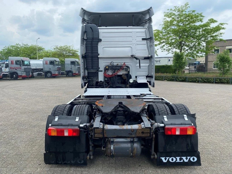 Volvo FM9-300 / MEGA / FULL-AIR / XENON / ONLY:372618KM / MANUAL / EURO-3 / 2004 - Sattelzugmaschine: das Bild 4 Volvo FM9-300 / MEGA / FULL-AIR / XENON / ONLY:372618KM / MANUAL / EURO-3 / 2004 - Sattelzugmaschine: das Bild 4