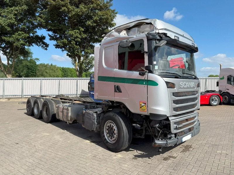 Scania R490 / 8X4 / ENGINE RUNNING / RETARDER / 9 TON FRONT AXLE / LIFT+LENKACHSE / AUTOMATIC / EURO-6 / 2017 - Fahrgestell LKW: das Bild 2 Scania R490 / 8X4 / ENGINE RUNNING / RETARDER / 9 TON FRONT AXLE / LIFT+LENKACHSE / AUTOMATIC / EURO-6 / 2017 - Fahrgestell LKW: das Bild 2