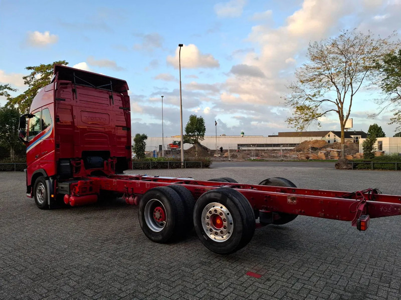 Volvo FH16-750 / BIG AXLE / VEB+ / ONLY:679711 KM / DYNAMIC STEERING / NAVI / LWDS / FULL-AIR / AUTOMATIC / EURO-6 / 2018 - Fahrgestell LKW: das Bild 3 Volvo FH16-750 / BIG AXLE / VEB+ / ONLY:679711 KM / DYNAMIC STEERING / NAVI / LWDS / FULL-AIR / AUTOMATIC / EURO-6 / 2018 - Fahrgestell LKW: das Bild 3