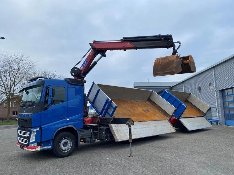 Volvo FH4-500 / HMF 3220K-RC / REMOTE / ROTATOR / 3SIDE TIPPER / DYNAMIC STEERING / ONLY:302623 KM / AUTOMATIC / EURO-6 / 2017 - Autokran: das Bild 2 Volvo FH4-500 / HMF 3220K-RC / REMOTE / ROTATOR / 3SIDE TIPPER / DYNAMIC STEERING / ONLY:302623 KM / AUTOMATIC / EURO-6 / 2017 - Autokran: das Bild 2
