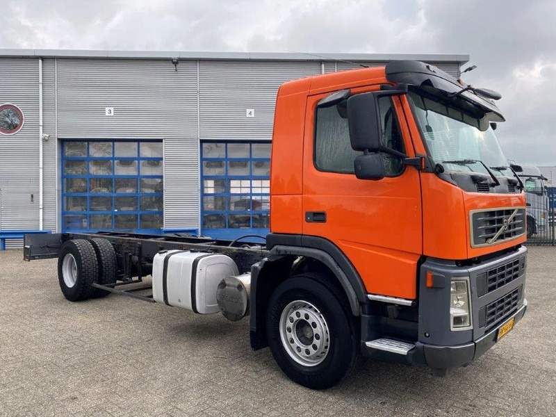 Volvo FM9-260 / HYDRAULICS / NL TRUCK / AUTOMATIC / EURO-3 / 2005 - Fahrgestell LKW: das Bild 2 Volvo FM9-260 / HYDRAULICS / NL TRUCK / AUTOMATIC / EURO-3 / 2005 - Fahrgestell LKW: das Bild 2