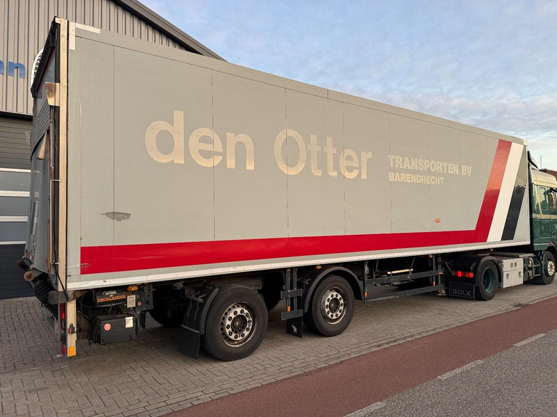 Schmitz Cargobull SKO 18, Issolliert, LBW - Koffer Auflieger: das Bild 3 Schmitz Cargobull SKO 18, Issolliert, LBW - Koffer Auflieger: das Bild 3