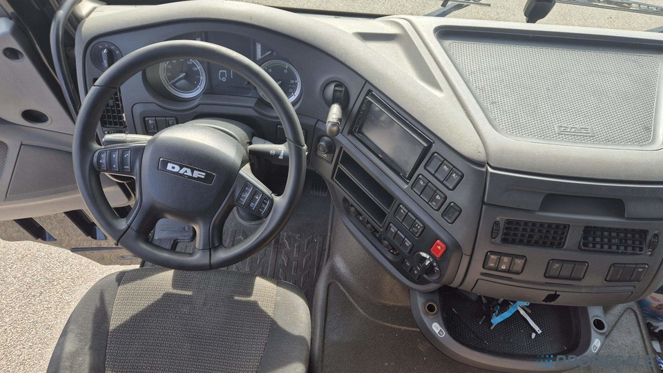 DAF XF 460 FT LOW DECK SC EURO 6 - Sattelzugmaschine: das Bild 4 DAF XF 460 FT LOW DECK SC EURO 6 - Sattelzugmaschine: das Bild 4