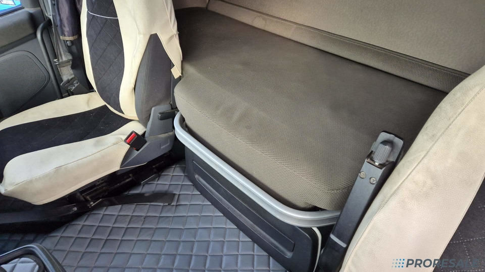 SCANIA R450 N320 HIGH LINE EURO 6 - Sattelzugmaschine: das Bild 5 SCANIA R450 N320 HIGH LINE EURO 6 - Sattelzugmaschine: das Bild 5