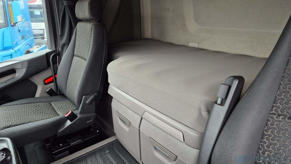 SCANIA R450 N323 NGS TOP LINE EURO 6 - Sattelzugmaschine: das Bild 5 SCANIA R450 N323 NGS TOP LINE EURO 6 - Sattelzugmaschine: das Bild 5