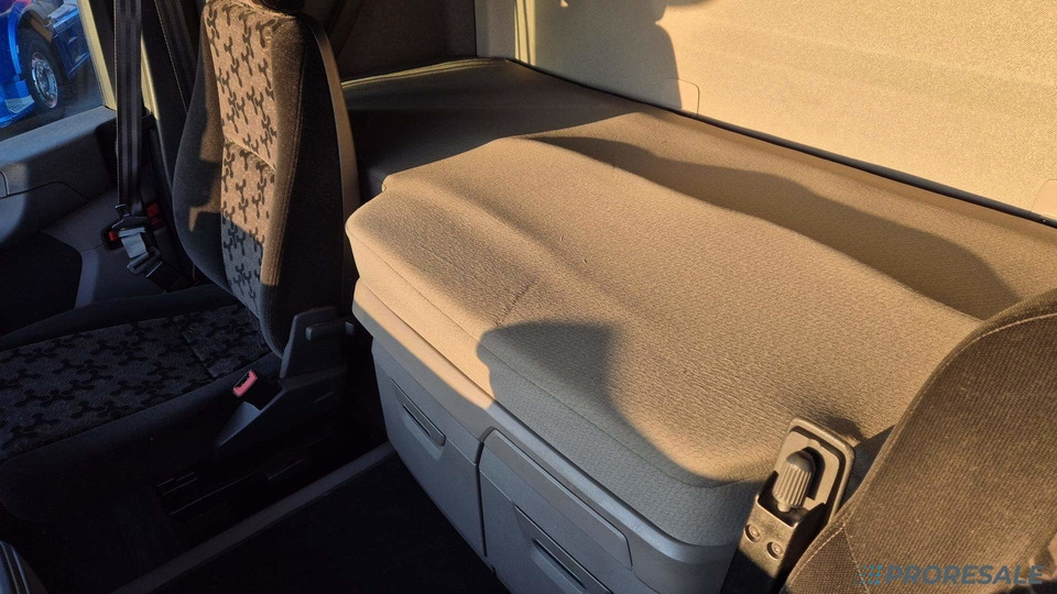 SCANIA R450 N323 NGS TOP LINE EURO 6 - Sattelzugmaschine: das Bild 5 SCANIA R450 N323 NGS TOP LINE EURO 6 - Sattelzugmaschine: das Bild 5