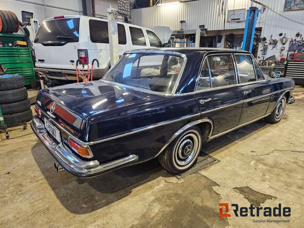 1966mod. MERCEDES 250 - PKW: das Bild 2 1966mod. MERCEDES 250 - PKW: das Bild 2