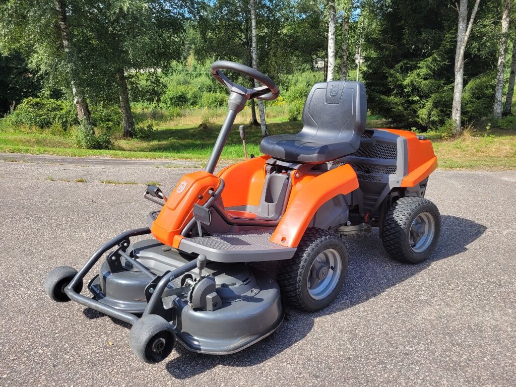 Åkgräsklippare Husqvarna Rider R111B - Gartengerät: das Bild 1 Åkgräsklippare Husqvarna Rider R111B - Gartengerät: das Bild 1