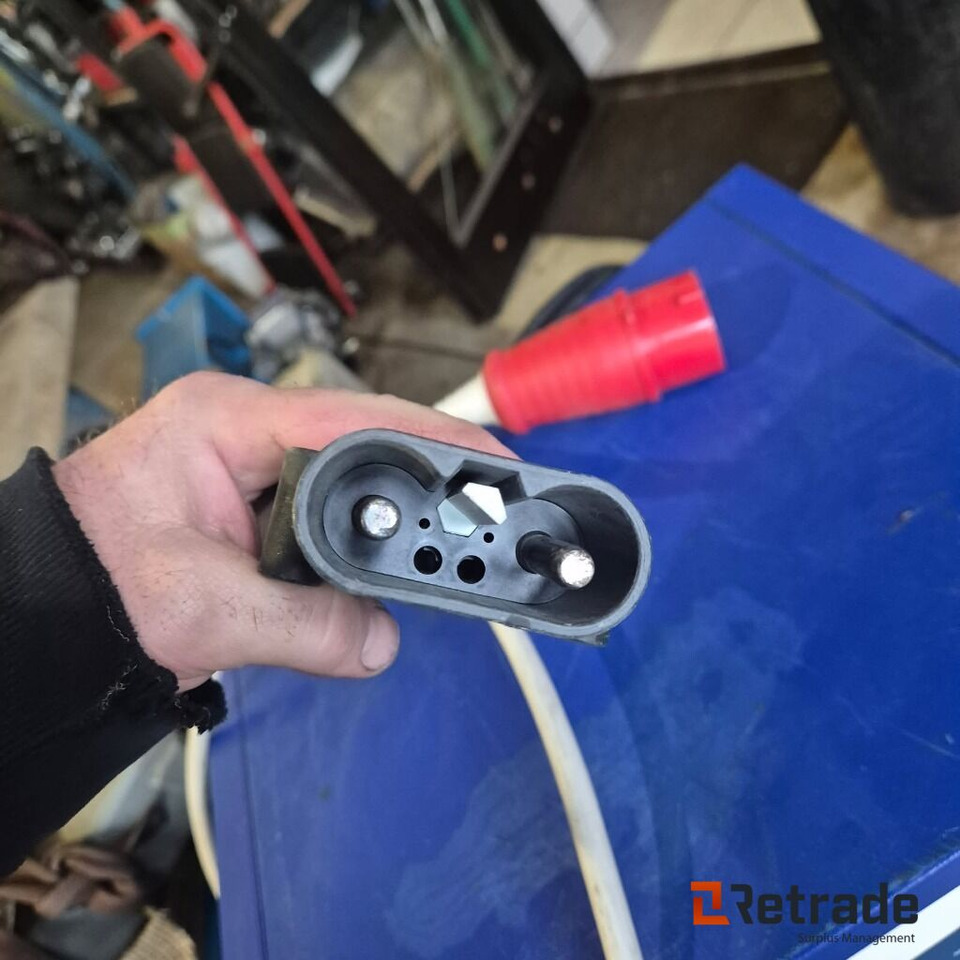 HAWKER TE 80v 80a el.truck lader - Andere Technik: das Bild 4 HAWKER TE 80v 80a el.truck lader - Andere Technik: das Bild 4