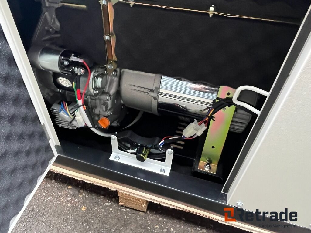 Generator COMPAL POWER VG - R 110 - 10 KW Diesel Generator 10 KW - Baumaschine: das Bild 4 Generator COMPAL POWER VG - R 110 - 10 KW Diesel Generator 10 KW - Baumaschine: das Bild 4