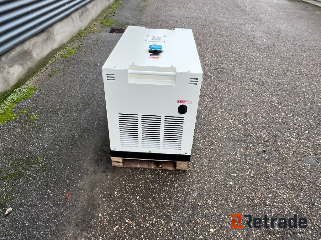 Generator COMPAL POWER VG - R 110 - 10 KW Diesel Generator 10 KW - Baumaschine: das Bild 2 Generator COMPAL POWER VG - R 110 - 10 KW Diesel Generator 10 KW - Baumaschine: das Bild 2