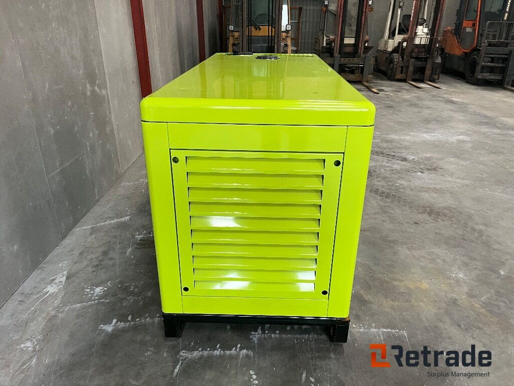 Generator Compal Power VG-R30 Generator - Baumaschine: das Bild 4 Generator Compal Power VG-R30 Generator - Baumaschine: das Bild 4