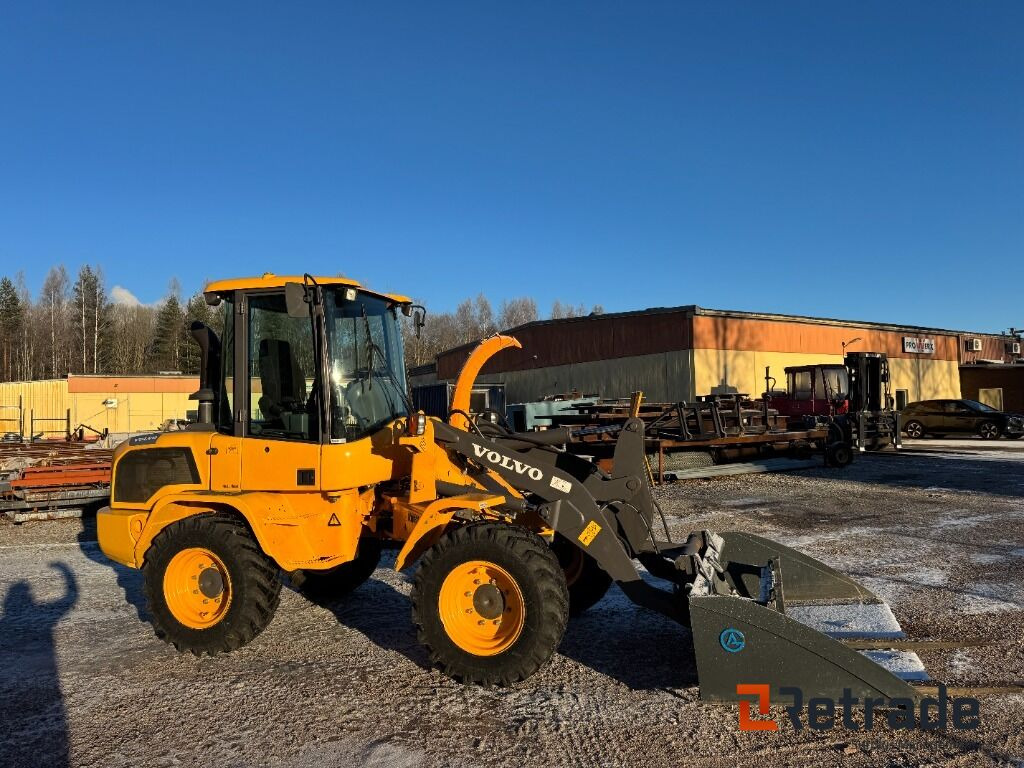 Hjullastare Volvo L30G med redskap - Baumaschine: das Bild 2 Hjullastare Volvo L30G med redskap - Baumaschine: das Bild 2