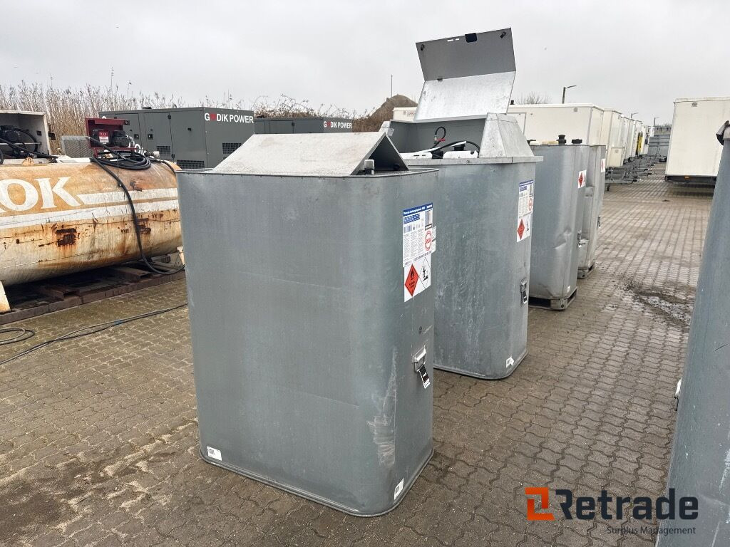 Forskelligt udstyr SCHÜTZ 1000ltr (A0020033-A0020034-A0020035-A0020036) - Lagertank: das Bild 1 Forskelligt udstyr SCHÜTZ 1000ltr (A0020033-A0020034-A0020035-A0020036) - Lagertank: das Bild 1