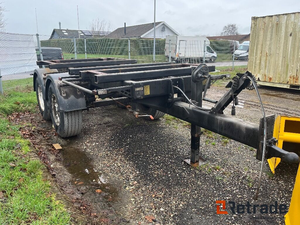 HUMMEL traktortrailer totalvægt 17.450 kg. Egenvægt 2.450 kg. - Fahrgestell Anhänger: das Bild 2 HUMMEL traktortrailer totalvægt 17.450 kg. Egenvægt 2.450 kg. - Fahrgestell Anhänger: das Bild 2