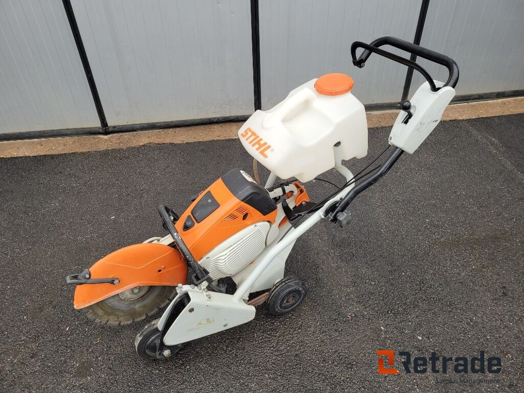 Kapmaskin motorkap med vagn Stihl TS700 - Baugeräte: das Bild 1 Kapmaskin motorkap med vagn Stihl TS700 - Baugeräte: das Bild 1