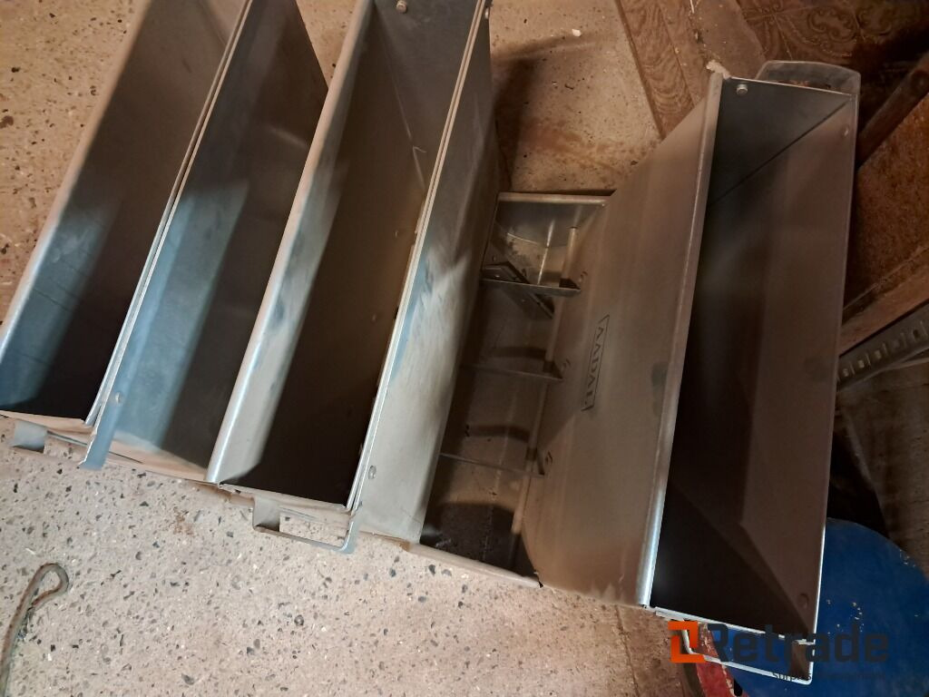 Foderautomater 3 stk Aadal - Landmaschine: das Bild 3 Foderautomater 3 stk Aadal - Landmaschine: das Bild 3