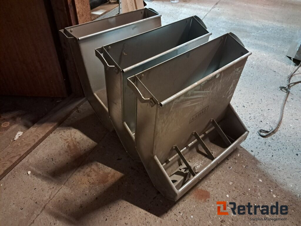 Foderautomater 3 stk Aadal - Landmaschine: das Bild 1 Foderautomater 3 stk Aadal - Landmaschine: das Bild 1