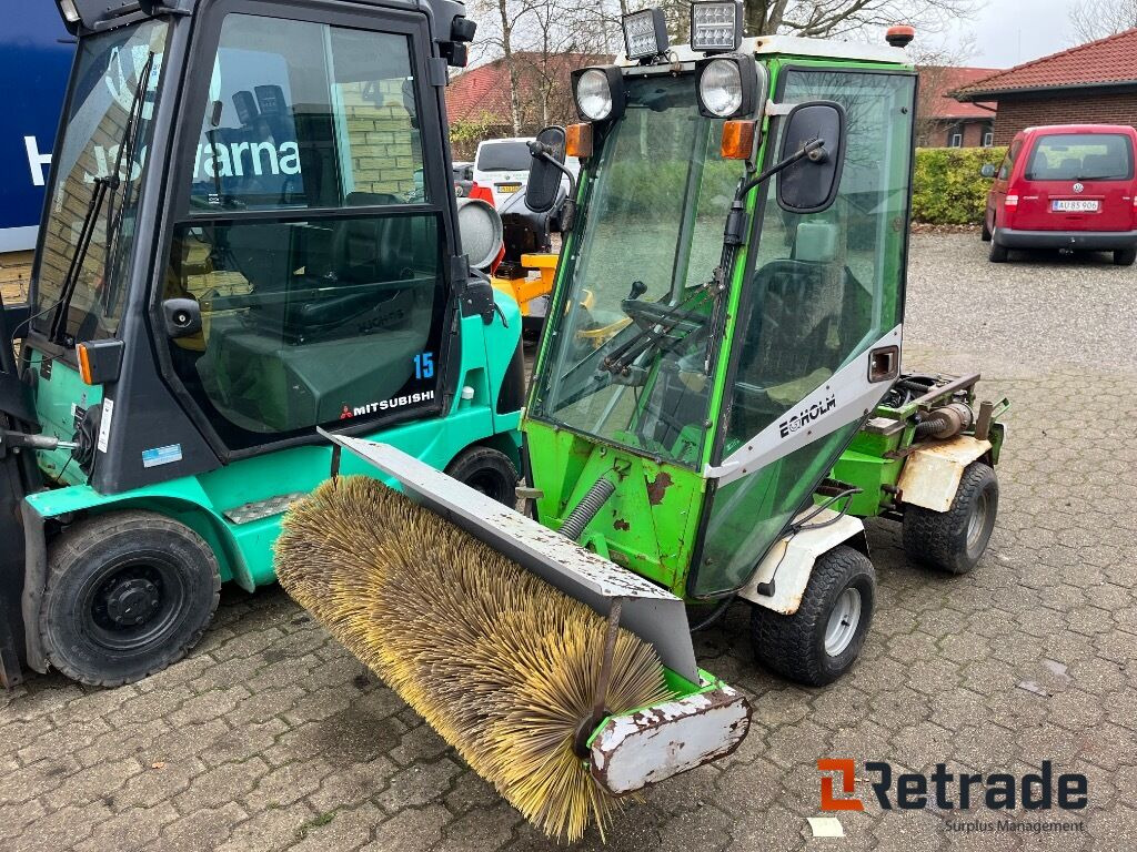 Redskabsbærer EGHOLM Kompaktbærer Med Egholm frontkost - Landmaschine: das Bild 1 Redskabsbærer EGHOLM Kompaktbærer Med Egholm frontkost - Landmaschine: das Bild 1