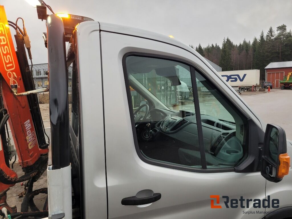PKW Lätt lastbil med flak och kran , Ford Transit 350  2.2 TDCi: das Bild 40