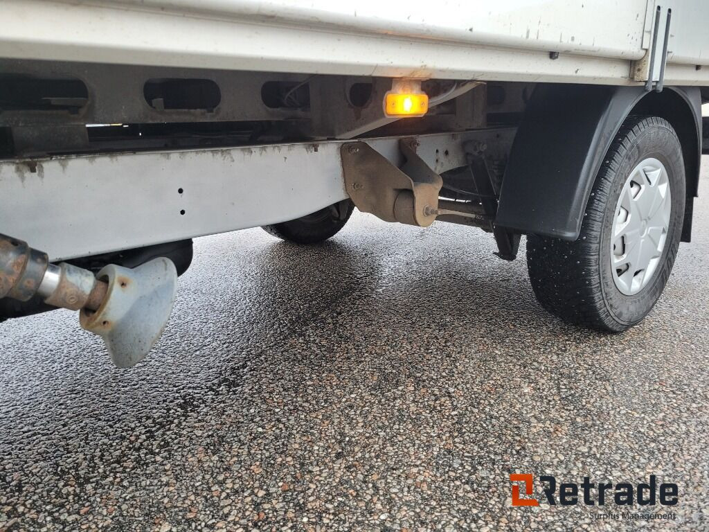 PKW Lätt lastbil med flak och kran , Ford Transit 350  2.2 TDCi: das Bild 18