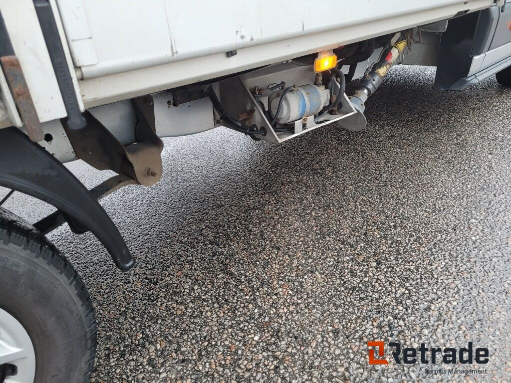 PKW Lätt lastbil med flak och kran , Ford Transit 350  2.2 TDCi: das Bild 31