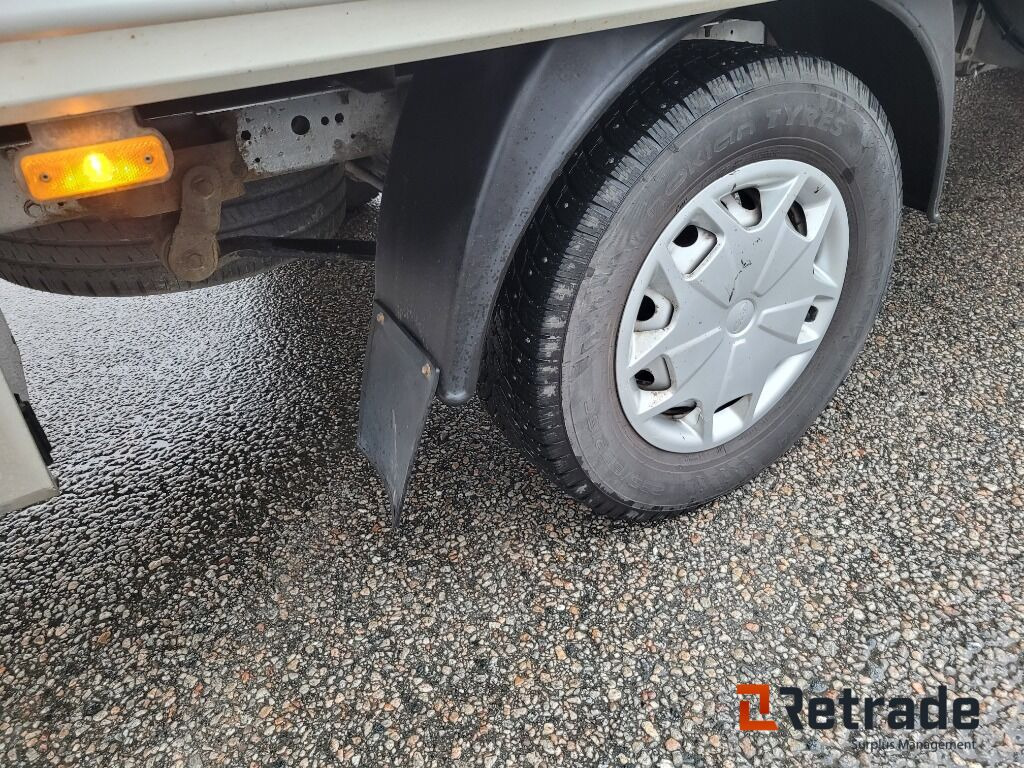 PKW Lätt lastbil med flak och kran , Ford Transit 350  2.2 TDCi: das Bild 29