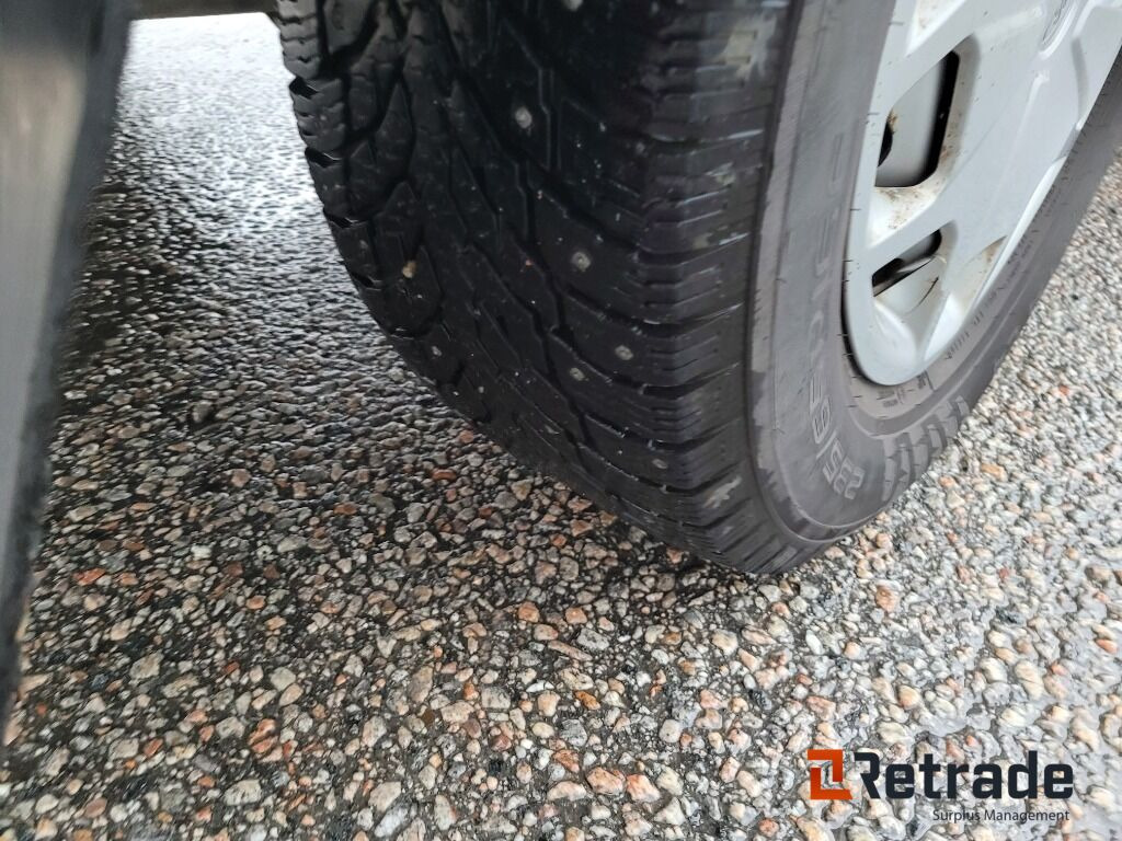 PKW Lätt lastbil med flak och kran , Ford Transit 350  2.2 TDCi: das Bild 30