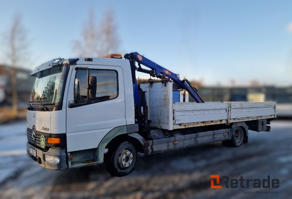 Mercedes-Benz Atego 818L med 6 meter plan og kran - Pritsche LKW, Autokran: das Bild 1 Mercedes-Benz Atego 818L med 6 meter plan og kran - Pritsche LKW, Autokran: das Bild 1
