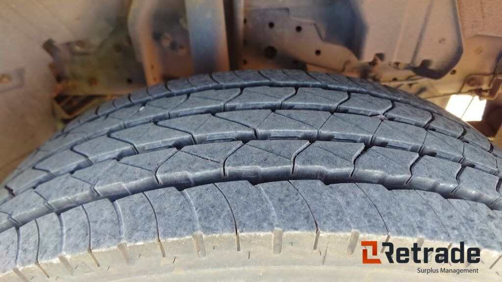 Koffer LKW Mitsubishi Fuso (Canter) 2013: das Bild 48